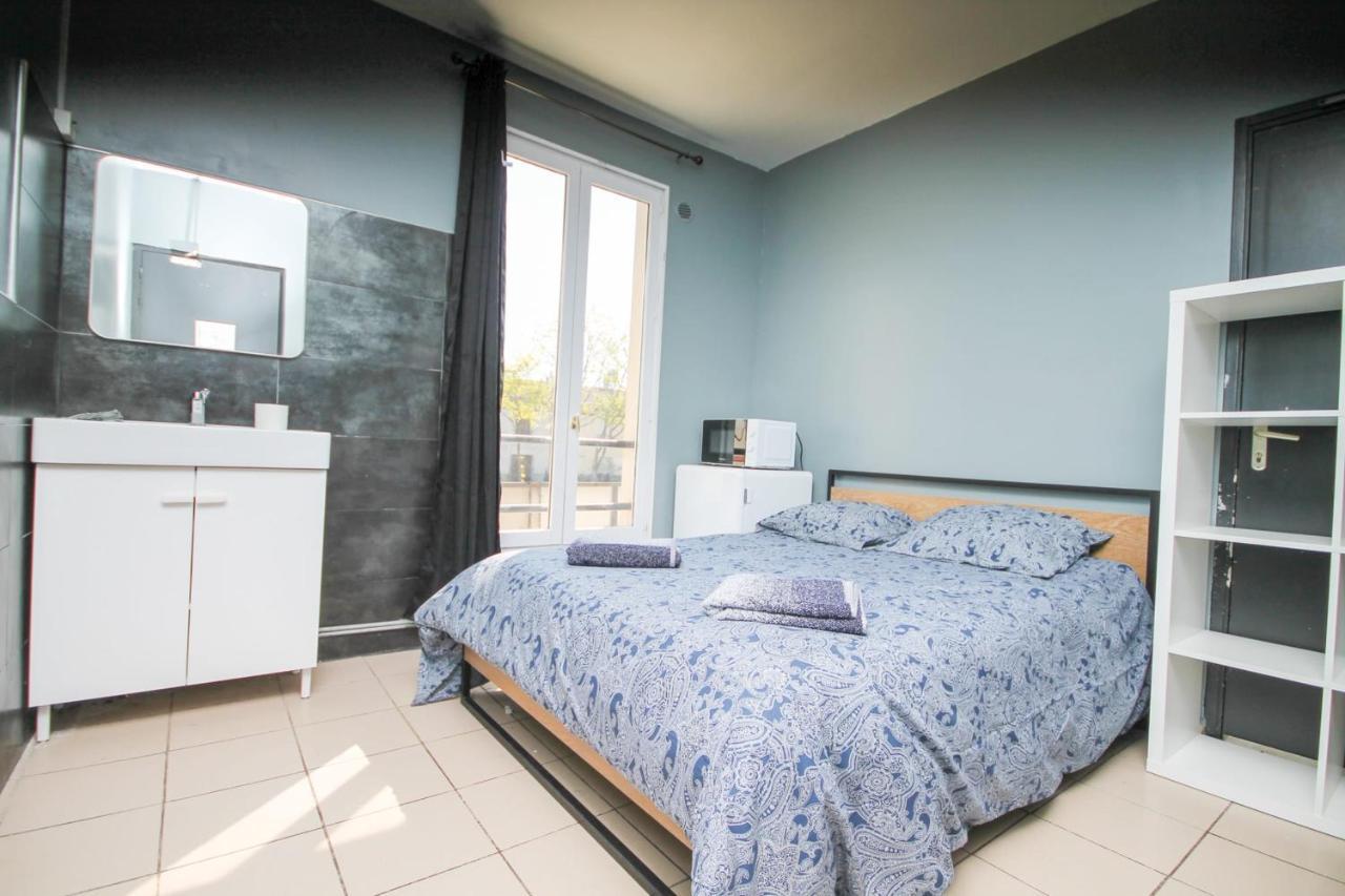 08 - Chambre Proche Paris Et Transports Avec Tv Wifi Saint-Denis  Eksteriør bilde