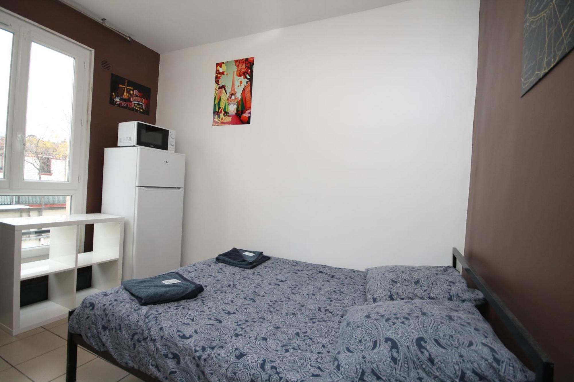 08 - Chambre Proche Paris Et Transports Avec Tv Wifi Saint-Denis  Eksteriør bilde